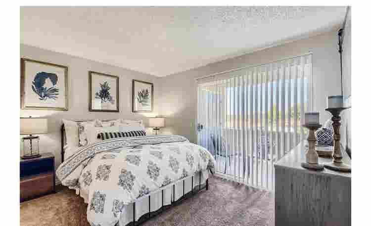 Beautiful master bedroom: NOV 1st