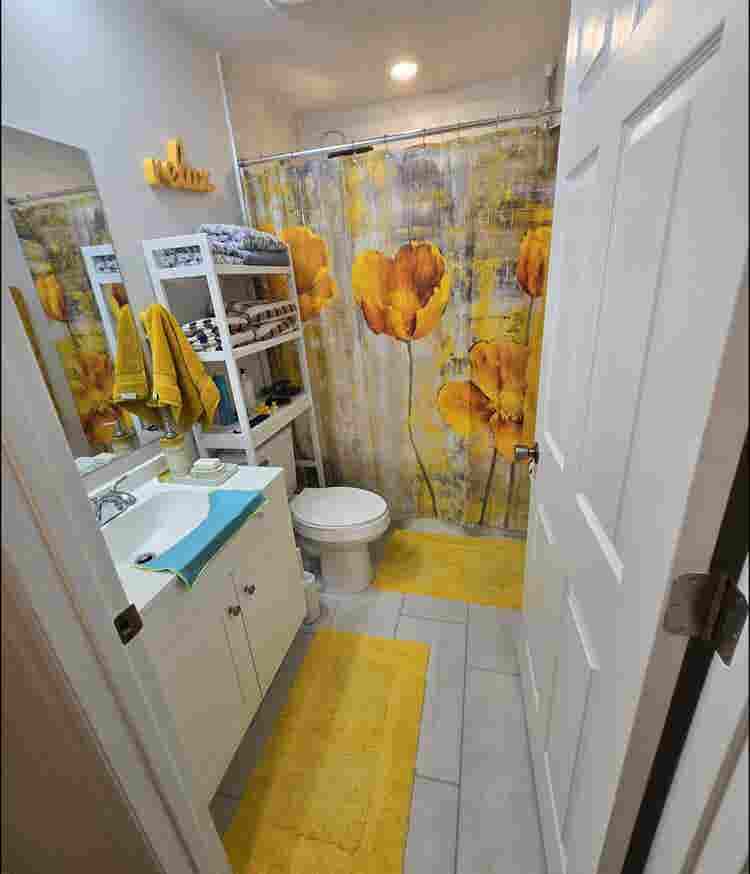 Room for rent at cape coral parkway