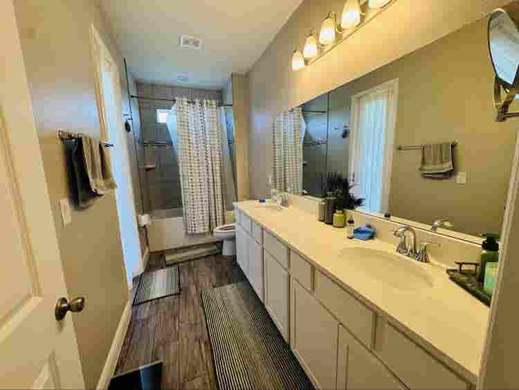 Nice room in a shared home