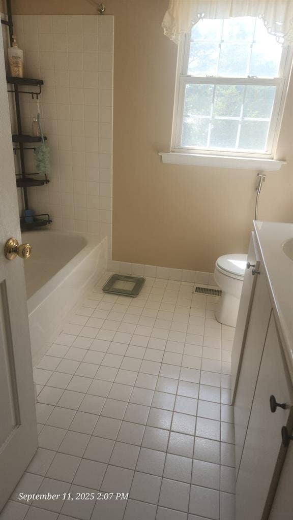 I am looking for a roommate