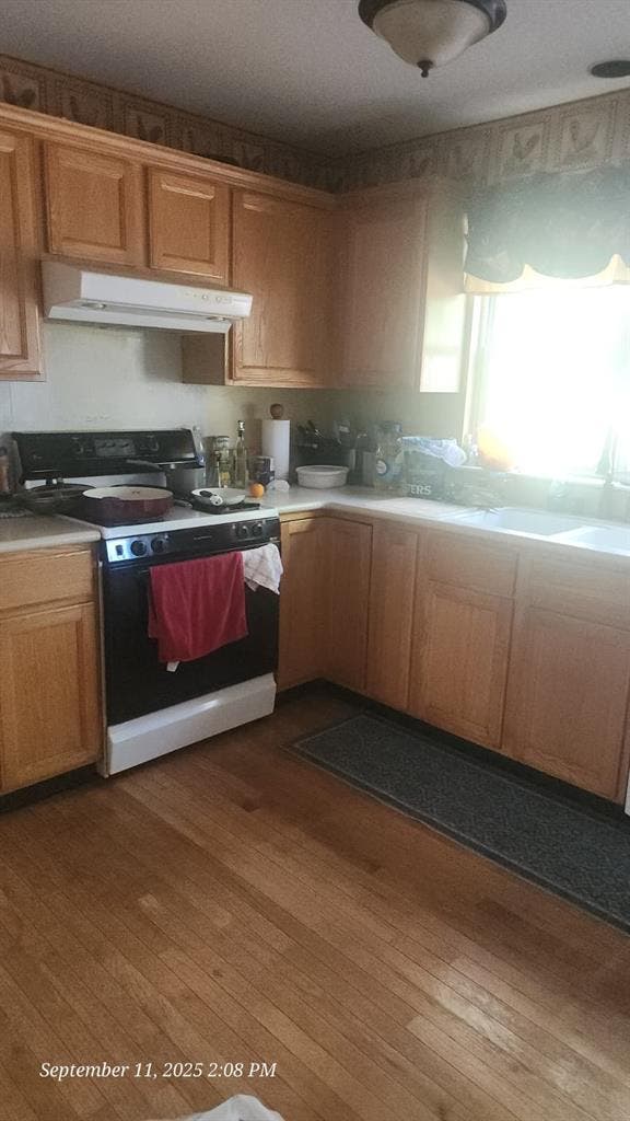 I am looking for a roommate