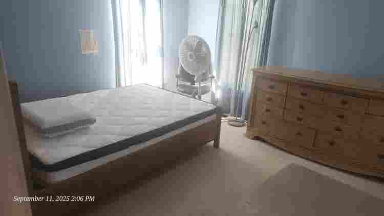 I am looking for a roommate