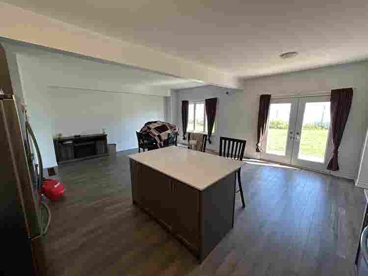 fully furnished private room