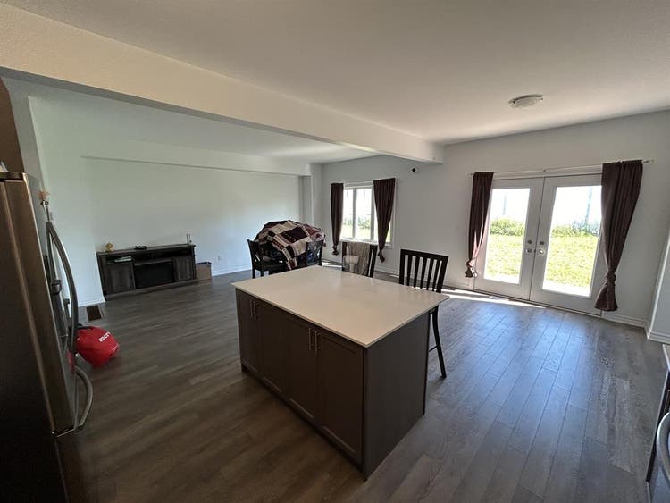 fully furnished private room