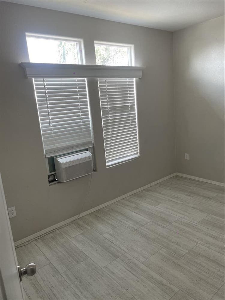 Rooms for rent