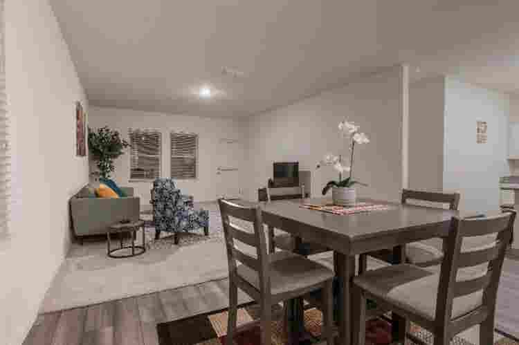 5 BR in Hutto