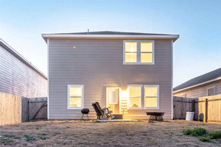 5 BR in Hutto