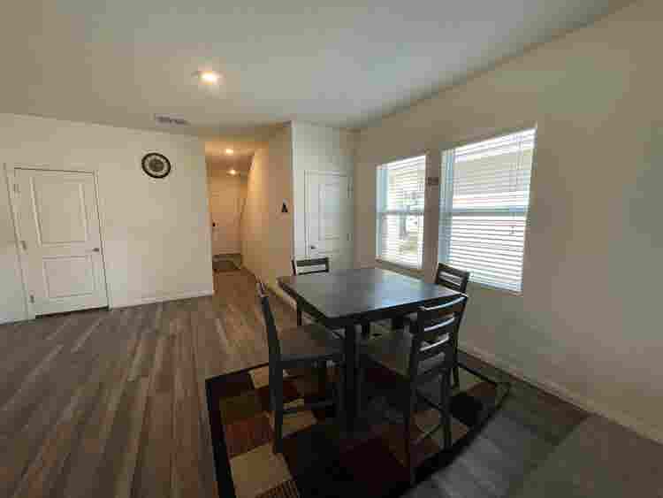 5 BR in Hutto
