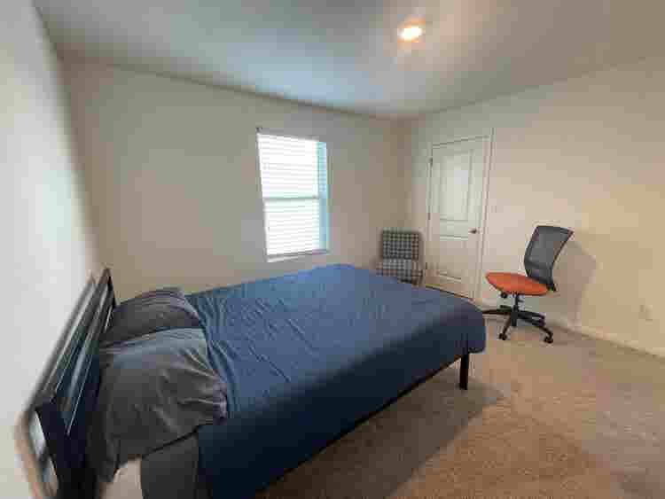 5 BR in Hutto