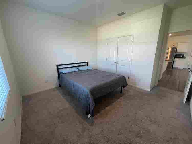 5 BR in Hutto