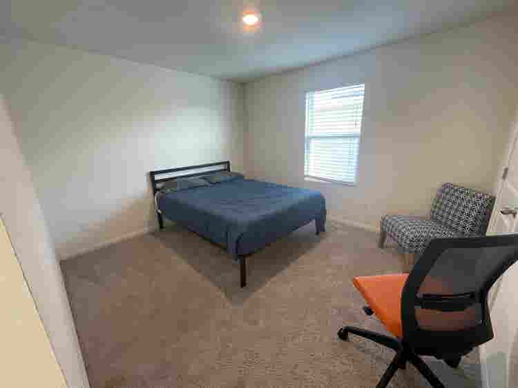5 BR in Hutto