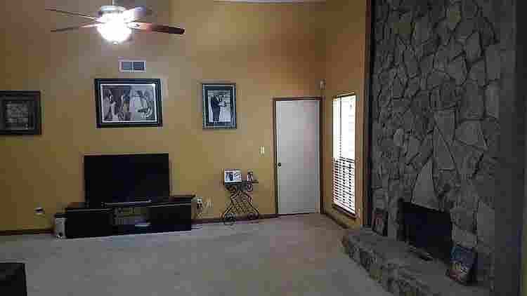 4 BR in Riverdale
