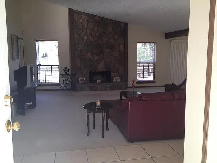 4 BR in Riverdale