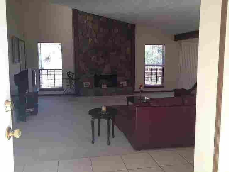 4 BR in Riverdale