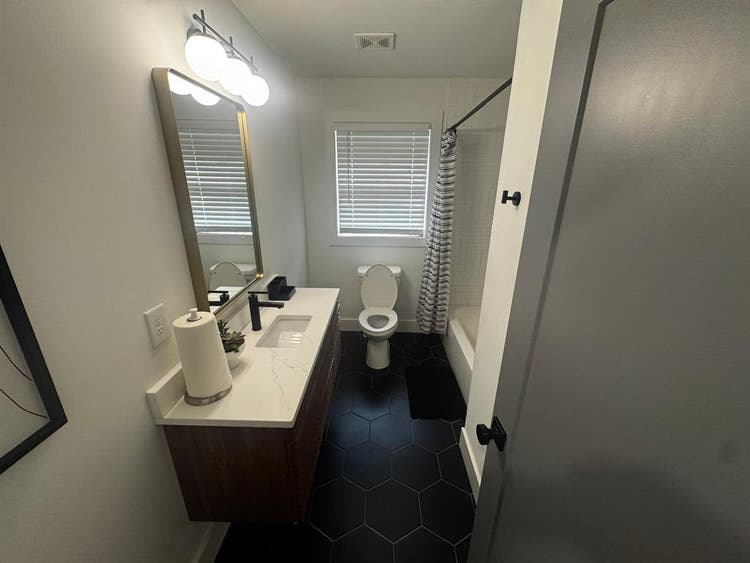 3 BR in Decatur