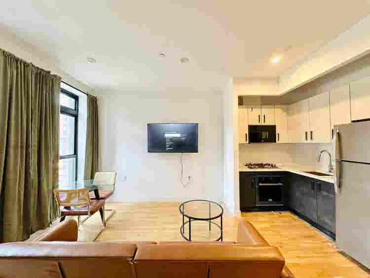 Dekalb Ave – # Bedroom)