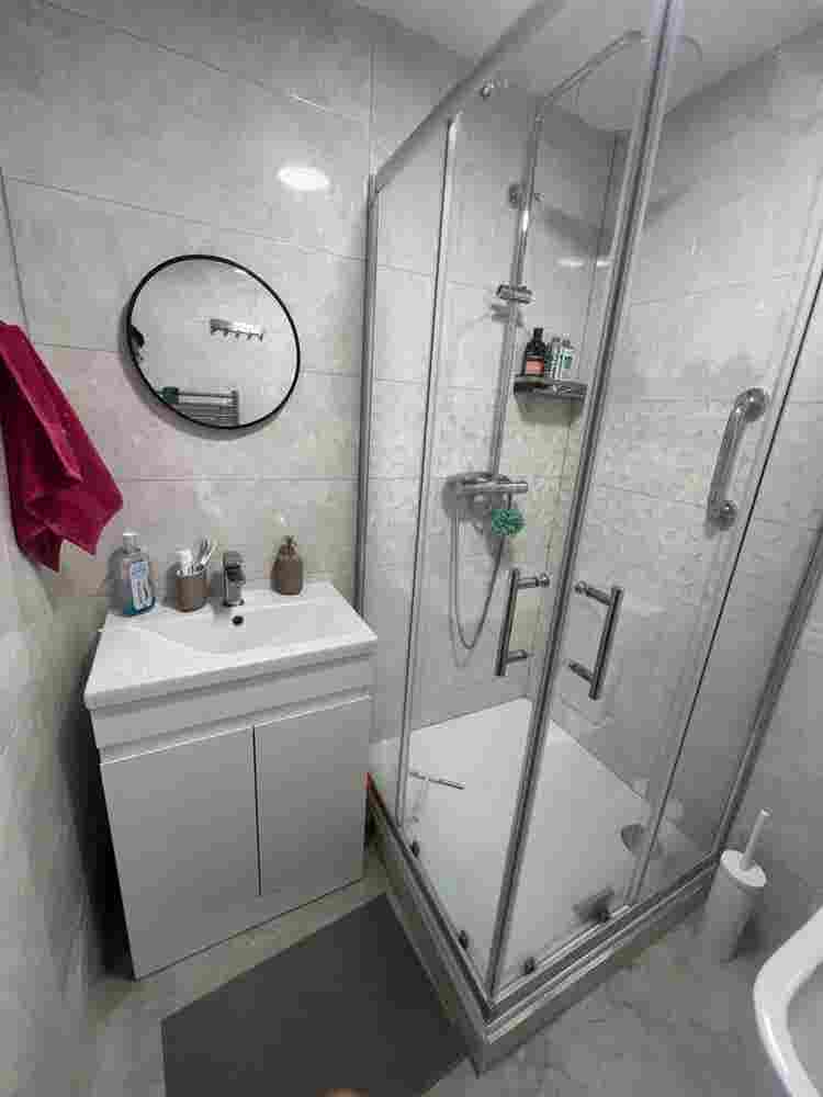 Modern studio in South Croydon