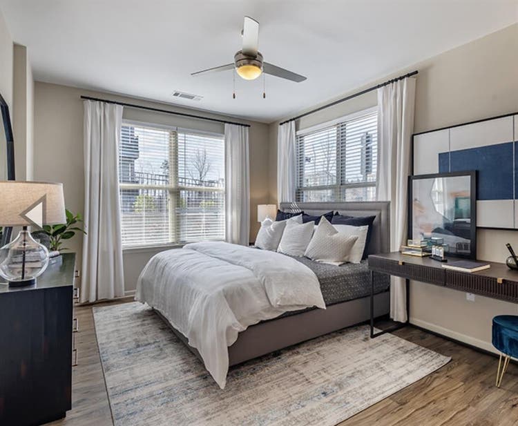 Luxury Apartment  bed -