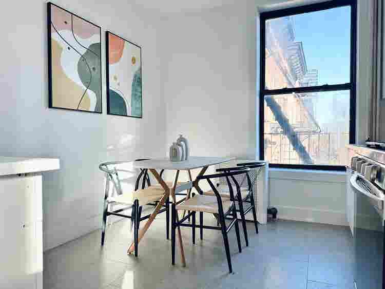 Bedford Ave –