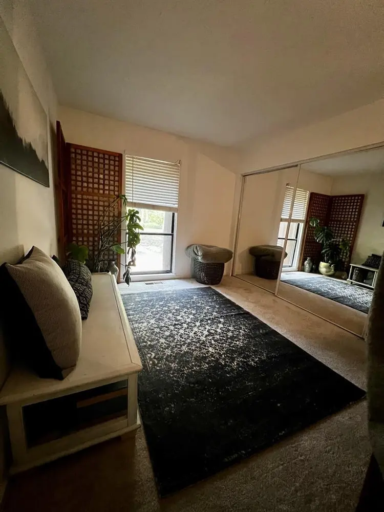 ✨Looking for a roommate✨