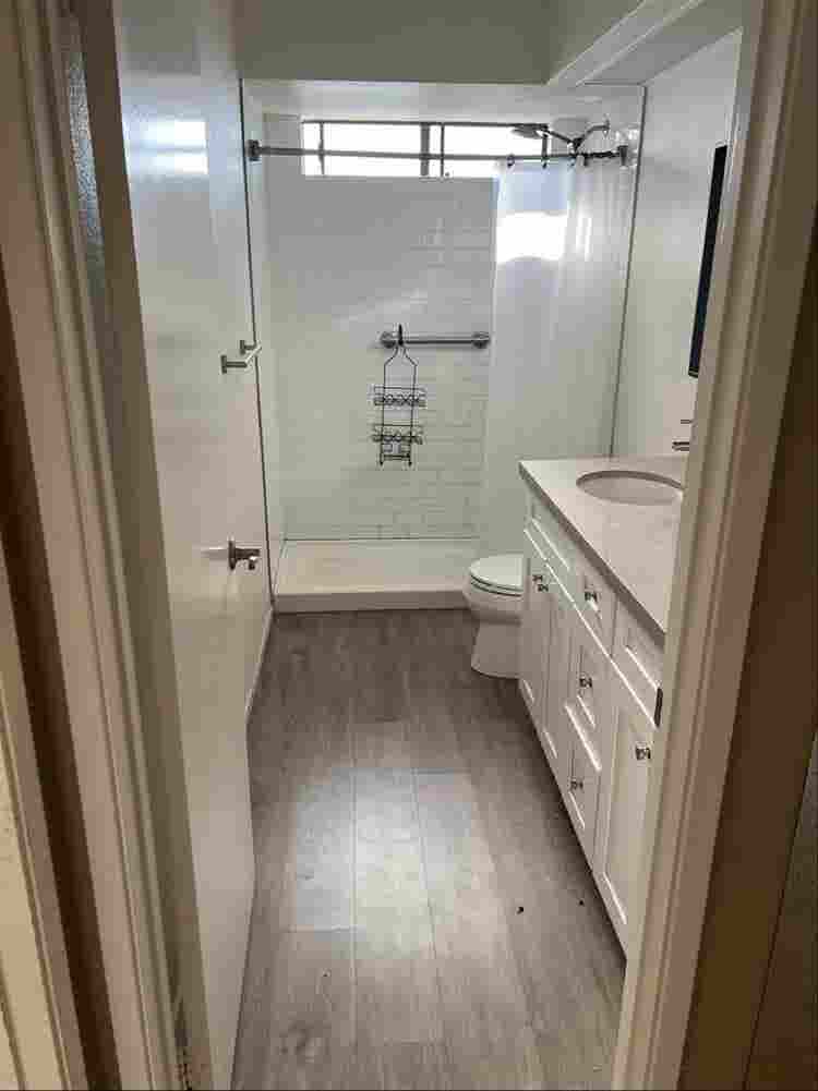 🏡 Room for Rent – Oceanside, CA