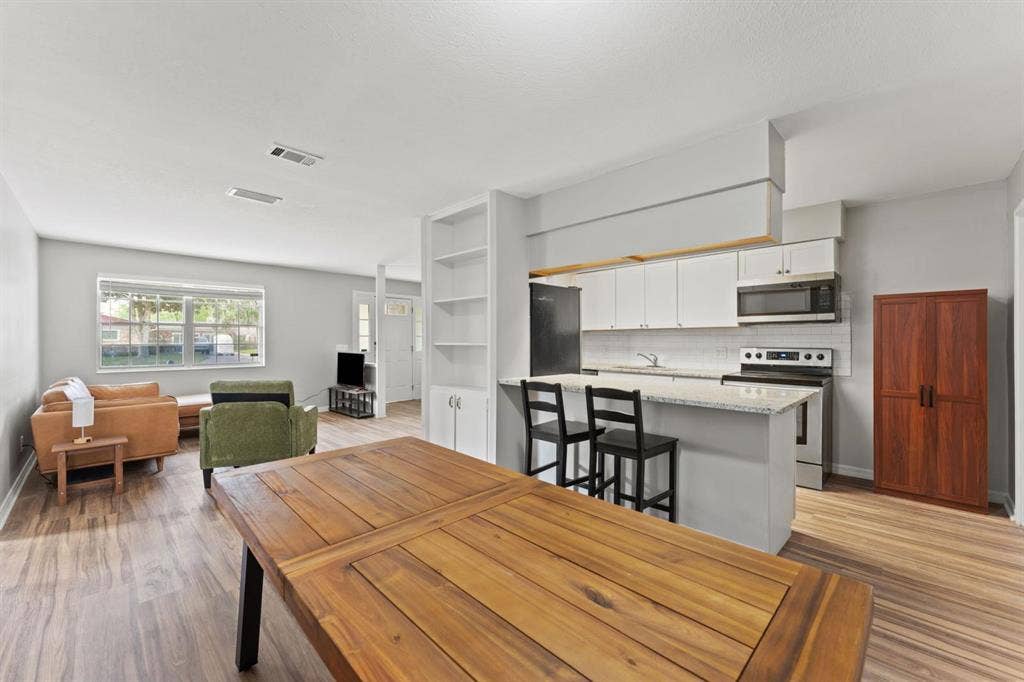 Jacksonville Private Room Now