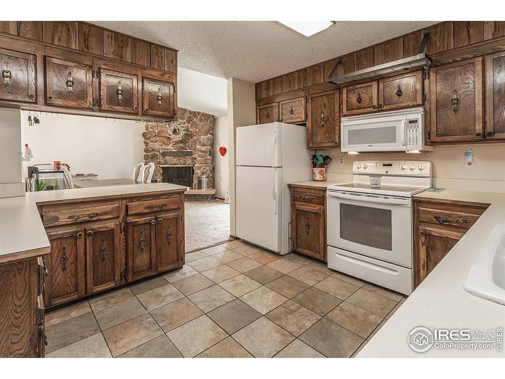 Greeley Room Available Now