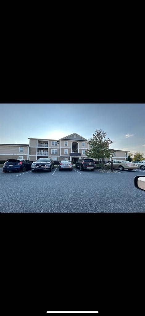 Roommate needed in E-
town Apartment