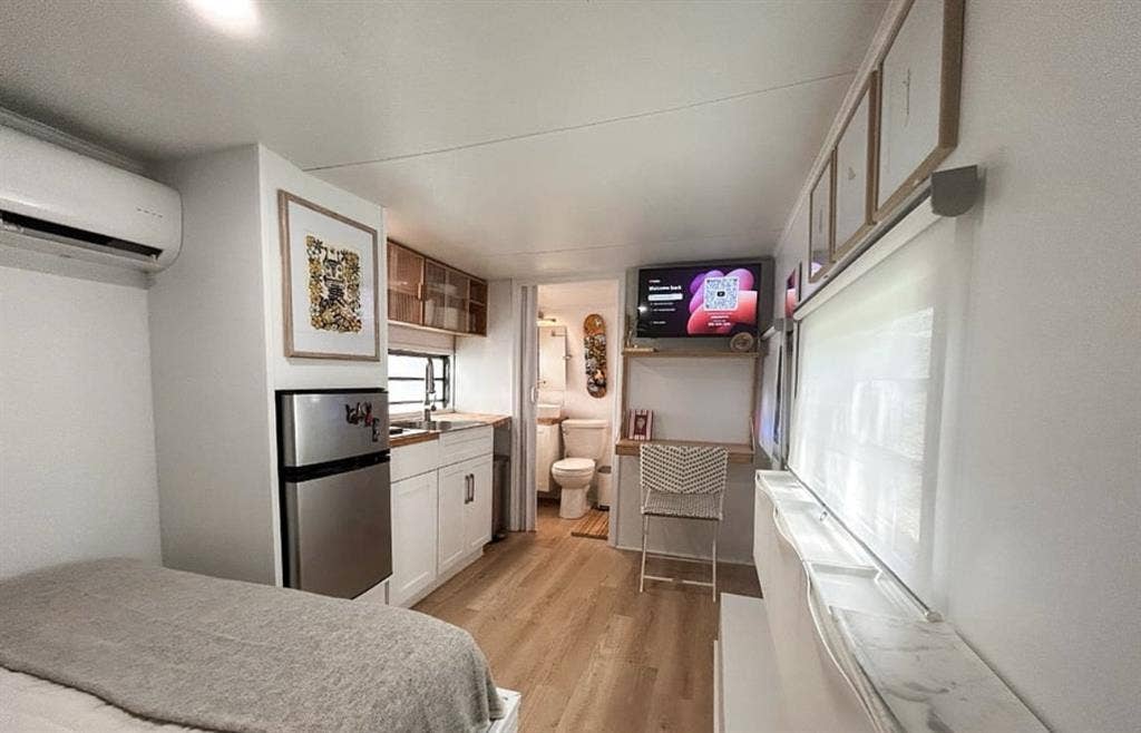 Cozy Private Camper Studio
