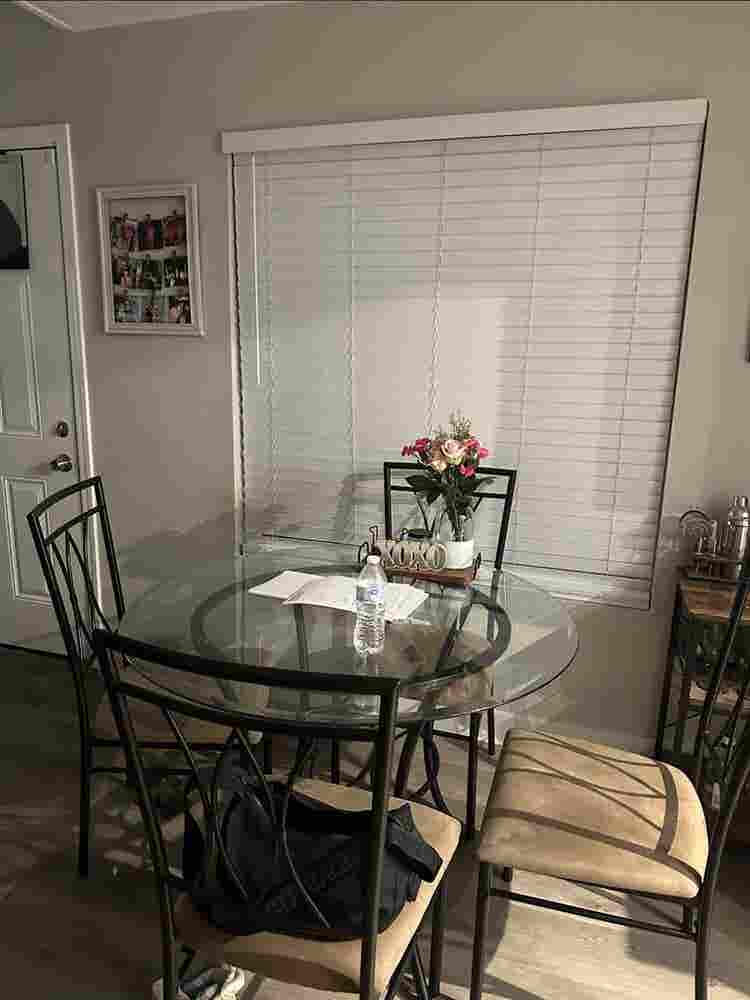 New Listing ROOM FOR RENT
