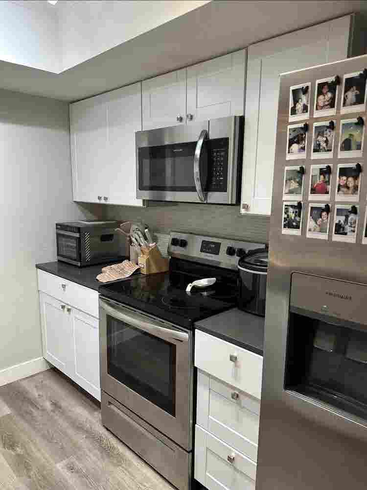 New Listing ROOM FOR RENT