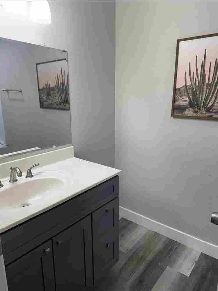 New Listing ROOM FOR RENT