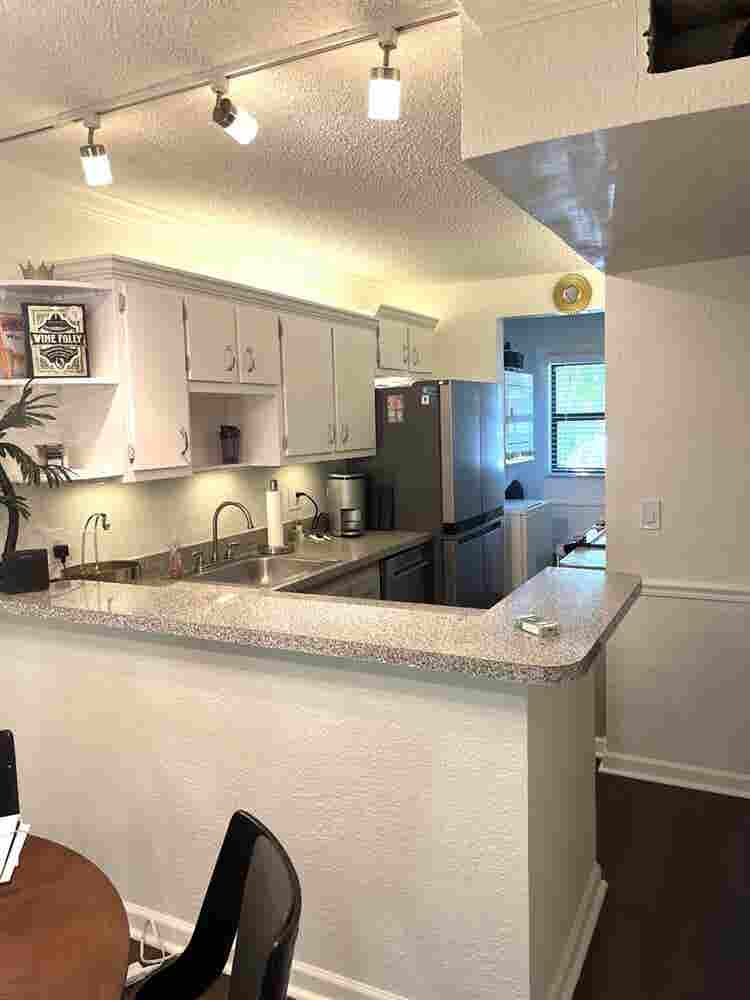 Looking for a roommate