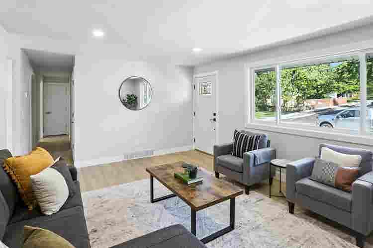 Multiple Rooms Open - Home in Sandy
