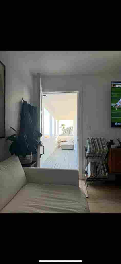 Room for Rent — steps from beach