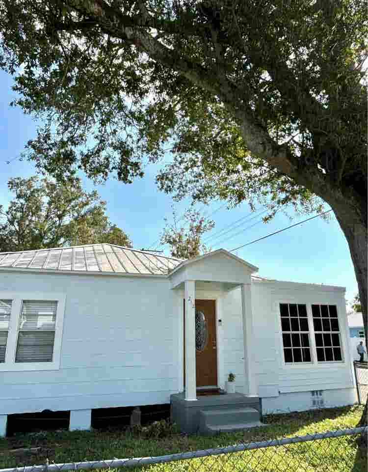 bath house in Tampa Heights