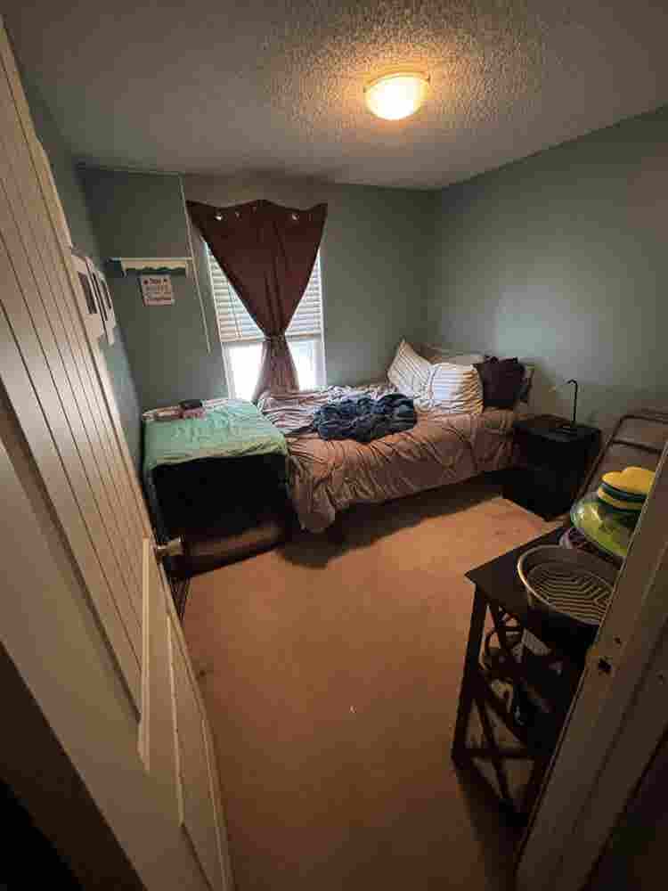 Room Available - Arvada, CO.