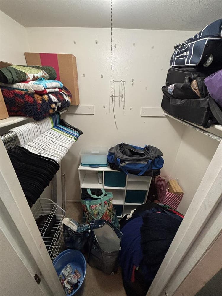 Room Available - Arvada, CO.