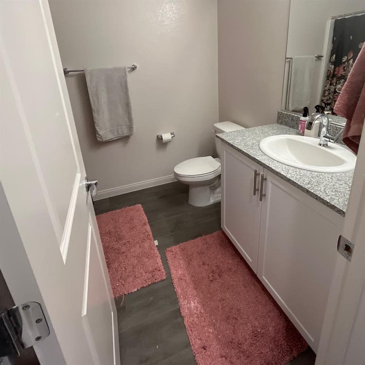 Private room for rent