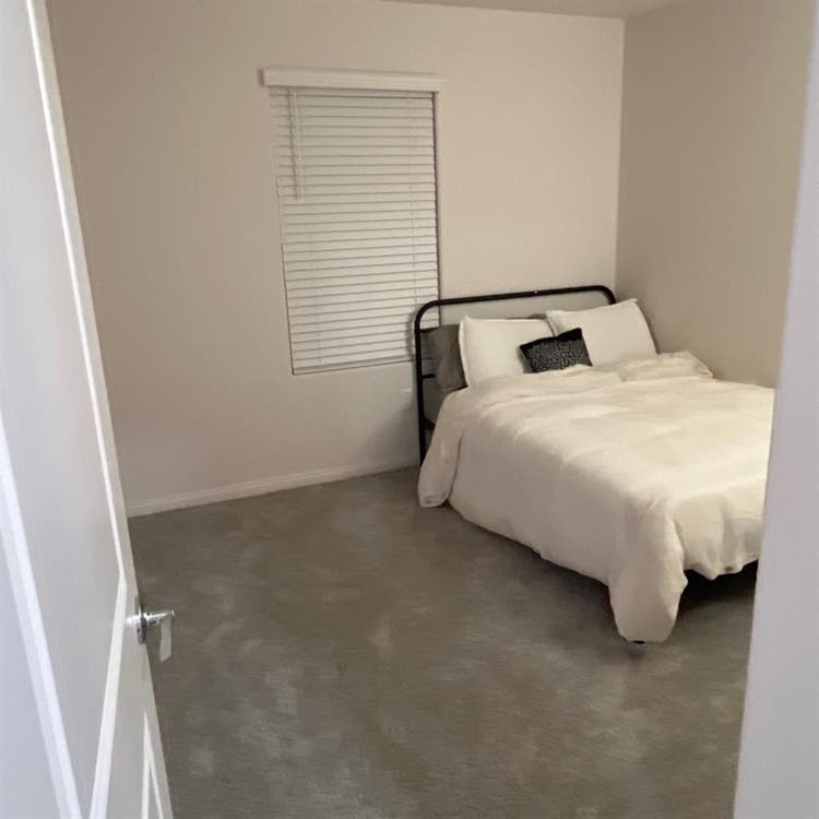 Private room for rent