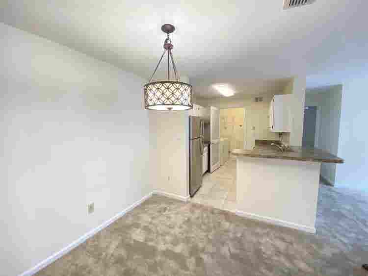 Private Room/with private bathroom