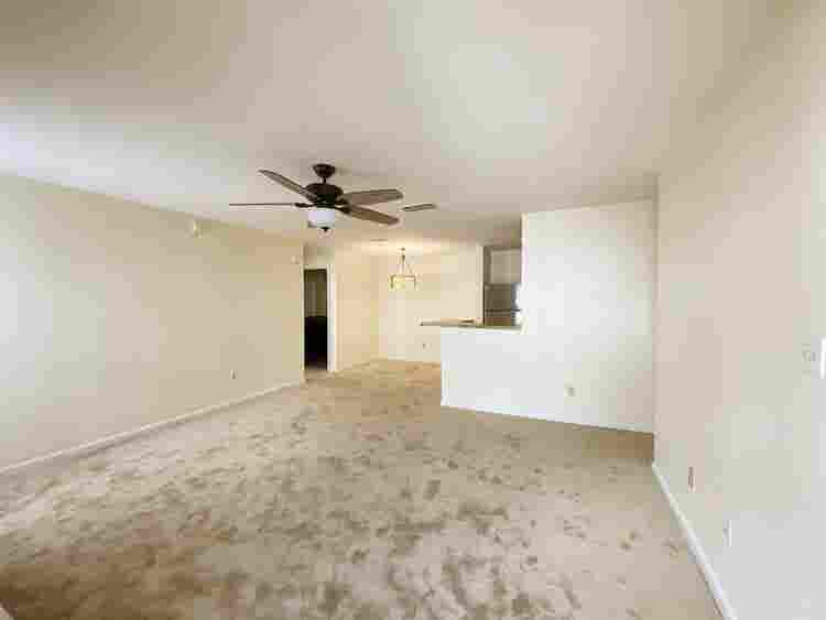 Private Room/with private bathroom