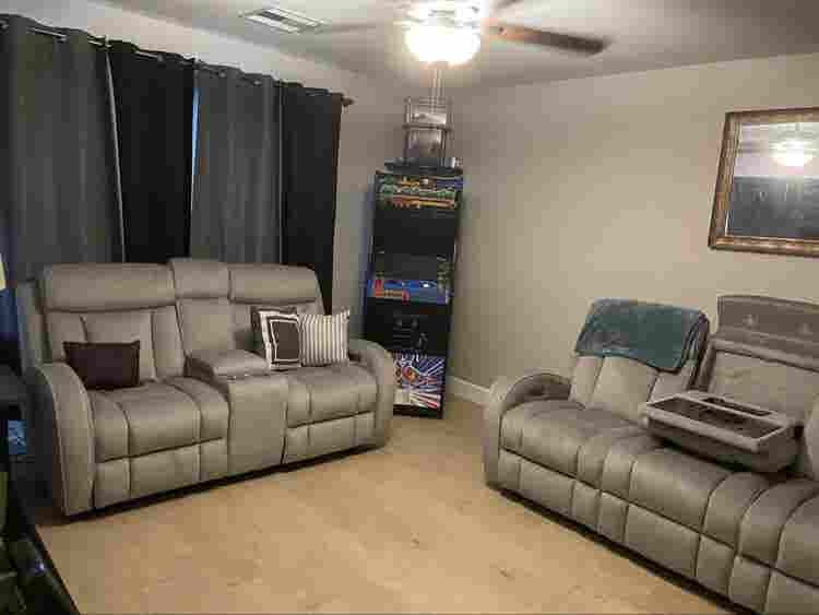 One bed room available