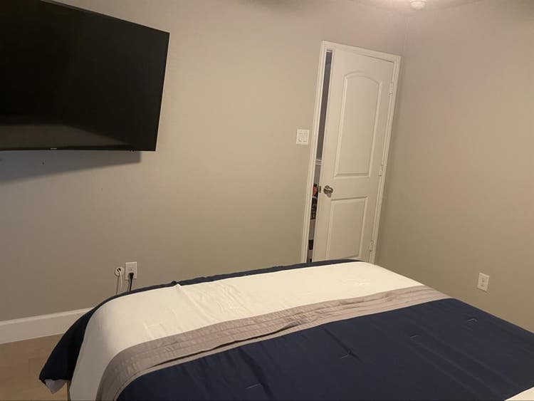 One bed room available