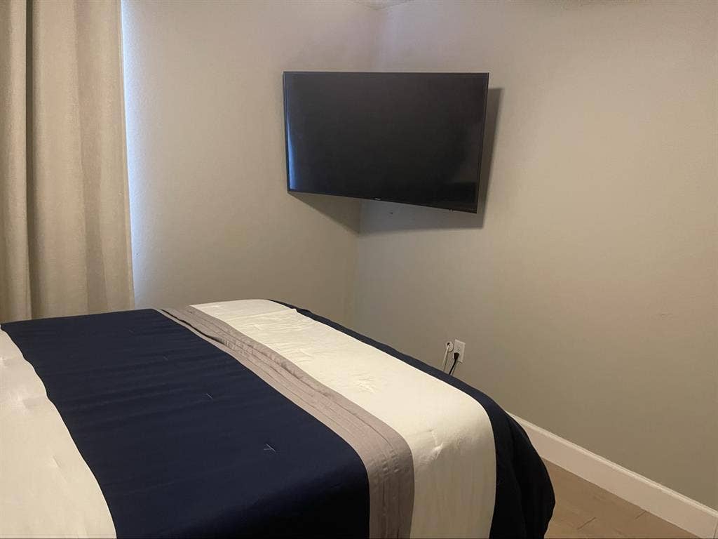 One bed room available