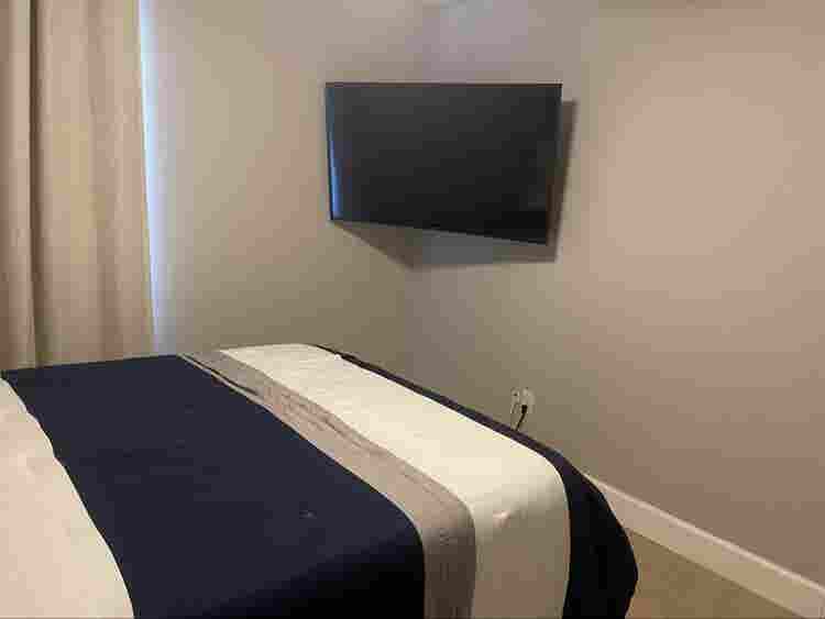 One bed room available