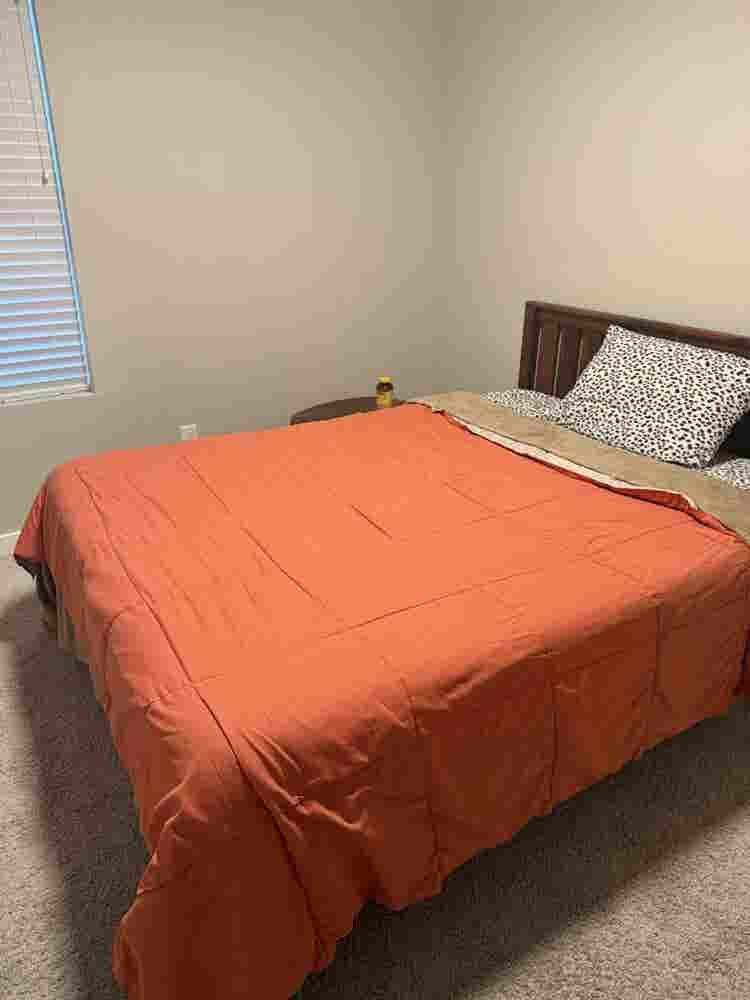 Renting a room and private bathroom