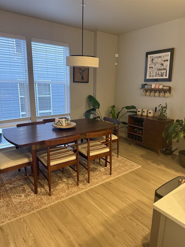 Renting a room and private bathroom