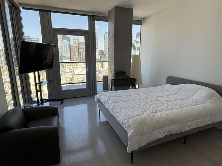 Master bedroom in penthouse Dtla