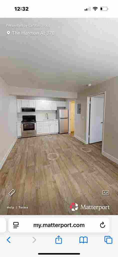 Room for Rent (Amazing Location)